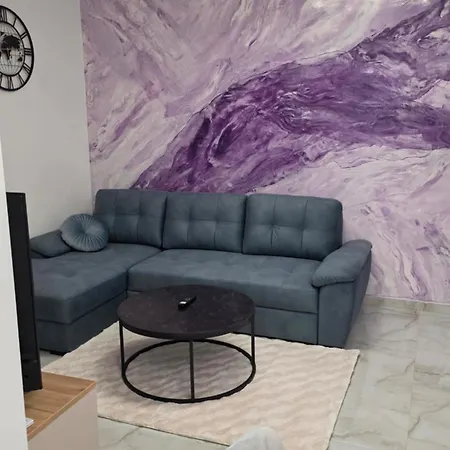 Apartment Violet Veternik