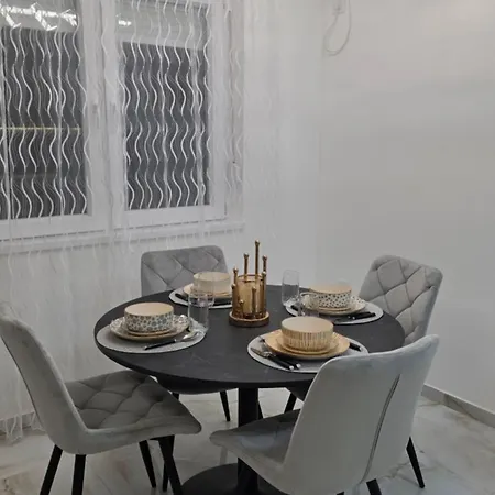 Violet Apartment Veternik